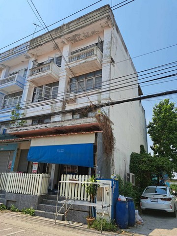 อาคารพาณิชย์ 3 ชั้น ต้นซอย ม.ทับทอง บางเสาธง จังหวัดสมุทรปราการ