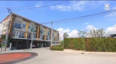 APLลาดกระบัง 4.3กม รพ.จุฬารัตน์ 8 400ม. ทาวน์โฮม 3ชั้น 24ตร.วา.