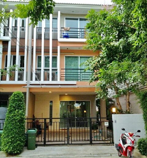 ทาวน์โฮมห้องริม 33ตร.ถ.พระราม 2 ซ.50-56 หลังเซนทรัลพระราม2 500ม.
