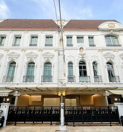 ให้เช่าโฮมออฟฟิศ 3.5 ชั้น 425 ตรม. บ้านกลางกรุง แกรนด์เวียนนา พระ