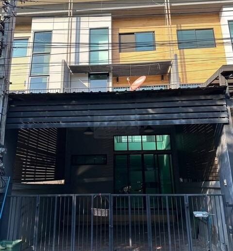 ให้เช่าทาวน์โฮม 3 ชั้น โครงการอีโค สเปซ บางนา-วงแหวน บางนาตราด ก