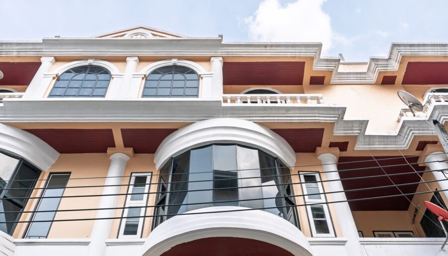 Tropical House – ปล่อยเช่าบ้านใจกลางทองหล่อ ซอย 25 ทาวน์โฮมหรู 5 ชั้น ทำเลเยี่ยม พร้อมดาดฟ้าส่วนตัว โทร 092-6397963