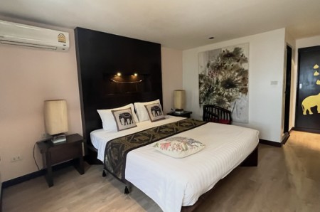 โรงแรมสไตล์บูทีคป่าตองราคาถูกสุด650บ 芭东平价酒店只需 650 泰铢起, 普吉岛靠近芭东海滩的住宿 ถนน รัษฎาอุทิศ 200 ปี ป่าตอง ภูเก็ต ใกล้ชายหาด