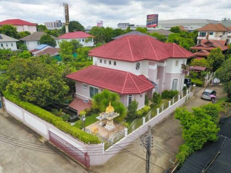 ขายที่ดินพร้อมบ้าน ตรงข้าม Central Westville มหาสวัสดิ์ บางกรวย ทำเลทอง เหมาะอยู่อาศัย ลงทุน และพัฒนา