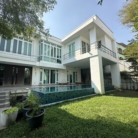 บ้านเดี่ยว ขาย Sukhumvit71SinglehouseforsalenearBTSPhraKhanong, พร้อมสระว่ายน้ำ พร้อมสวนส่วนตัว ใจกลางสุขุมวิท71 withpoolvillaSukhumvit71