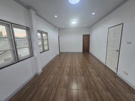 ให้เช่า บ้าน มือสองปรับปรุงใหม่ ใกล้รพเวชธานีรามคำแหง สวยเหมือนใหม่ บ้านใกล้รพรามคำแหง บ้านเดี่ยวรามคำแหง